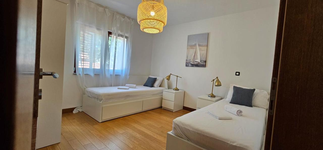 Apartment Bluemare B3 With Shared Pool Ližnjan Buitenkant foto