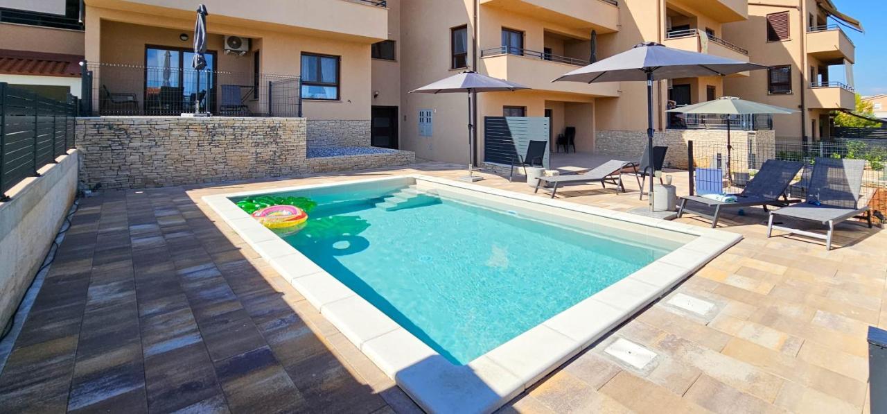Apartment Bluemare B3 With Shared Pool Ližnjan Buitenkant foto